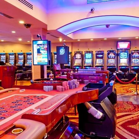 Savannah Hotel & Casino Парамарибо Экстерьер фото