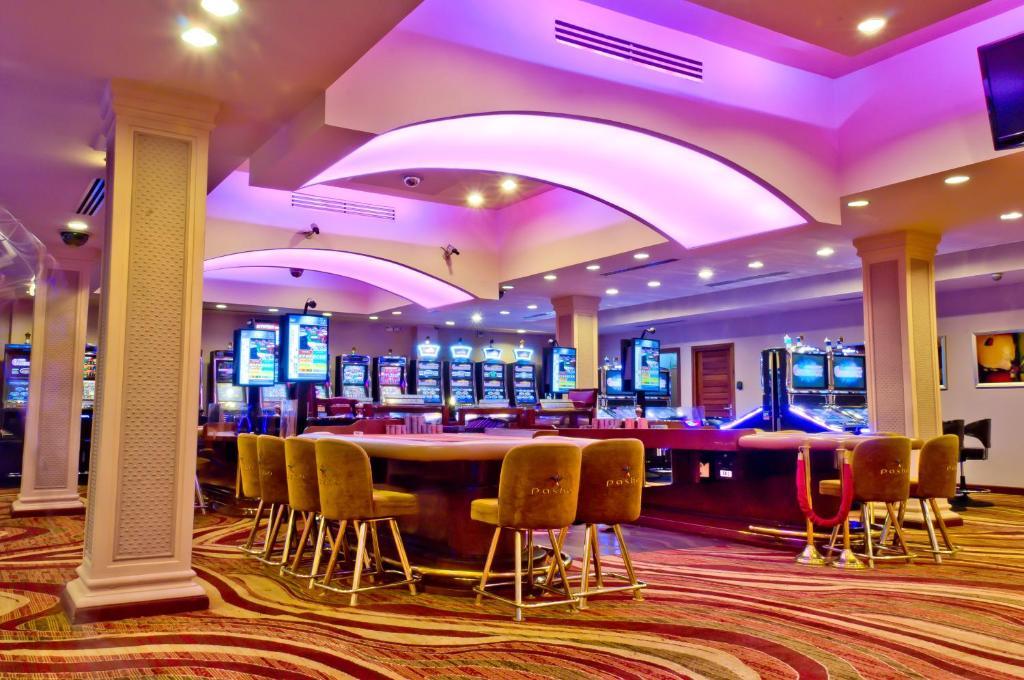 Savannah Hotel & Casino Парамарибо Экстерьер фото